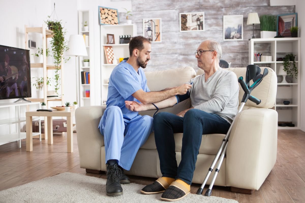 Common Health Issues in Seniors and How Home Care Helps